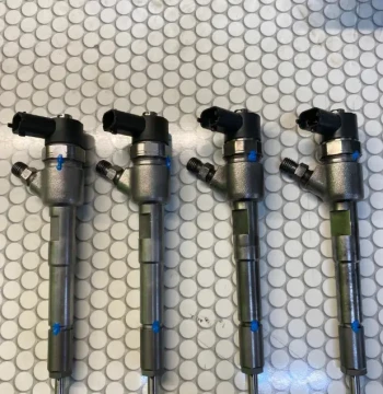 4x Wtryskiwacz Bosch 0445110351