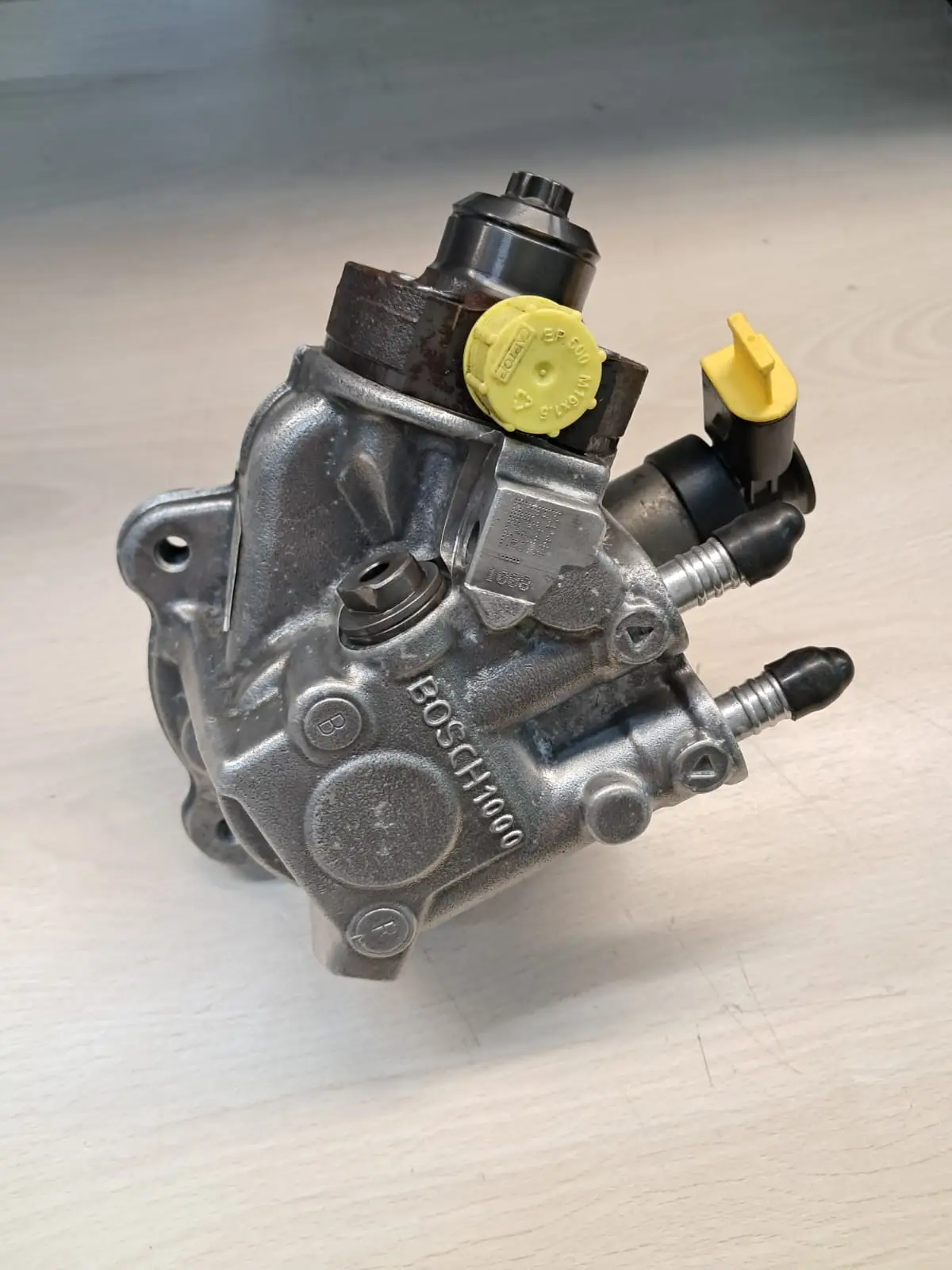 1-1.webp Pompa wysokiego ciśnienia Volkswagen Golf Passat Touran Tiguan - 0445010542 - obrazek 1