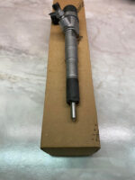 Wtryskiwacz Alfa Romeo Giulietta 2.0 JTDM 2010  0445110419