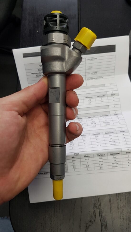 Einspritzdüse BOSCH 0445110382 2.0 BMW F10/F11/F20/F30/F31/X1/X3/X5 - obrazek 2